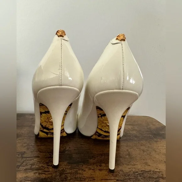 Versace Barocco Pumps